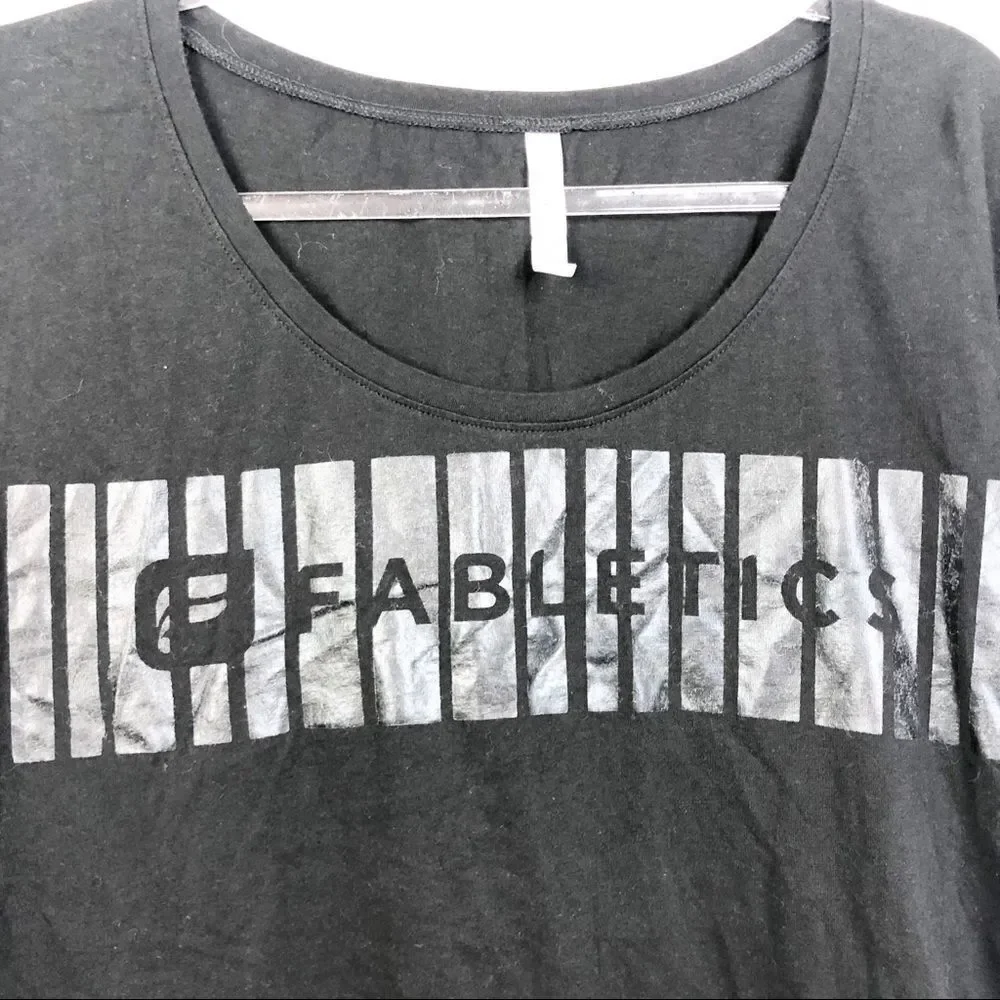 FABLETICS | Metallic Foil Graphic Tee Black Large